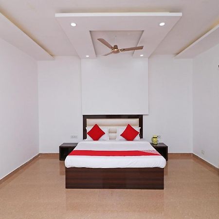 Oyo 29755 Hotel Jammu Airlines Экстерьер фото