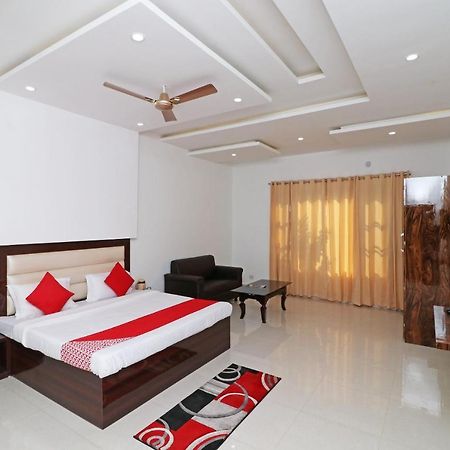 Oyo 29755 Hotel Jammu Airlines Экстерьер фото