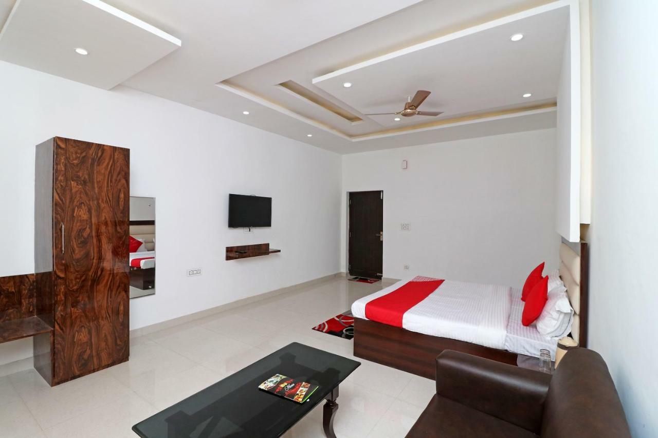 Oyo 29755 Hotel Jammu Airlines Экстерьер фото