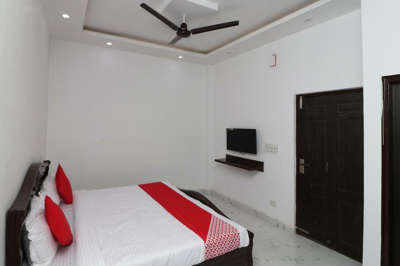 Oyo 29755 Hotel Jammu Airlines Экстерьер фото