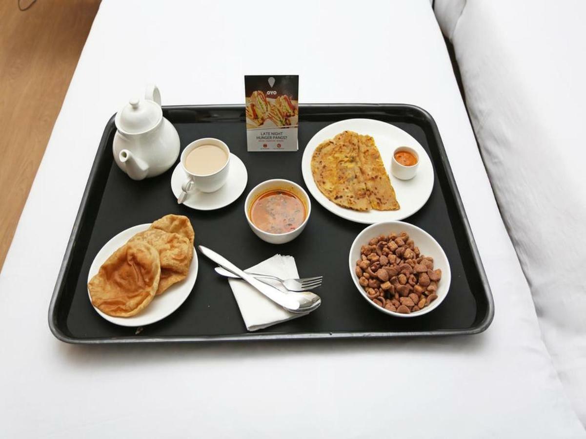 Oyo 29755 Hotel Jammu Airlines Экстерьер фото
