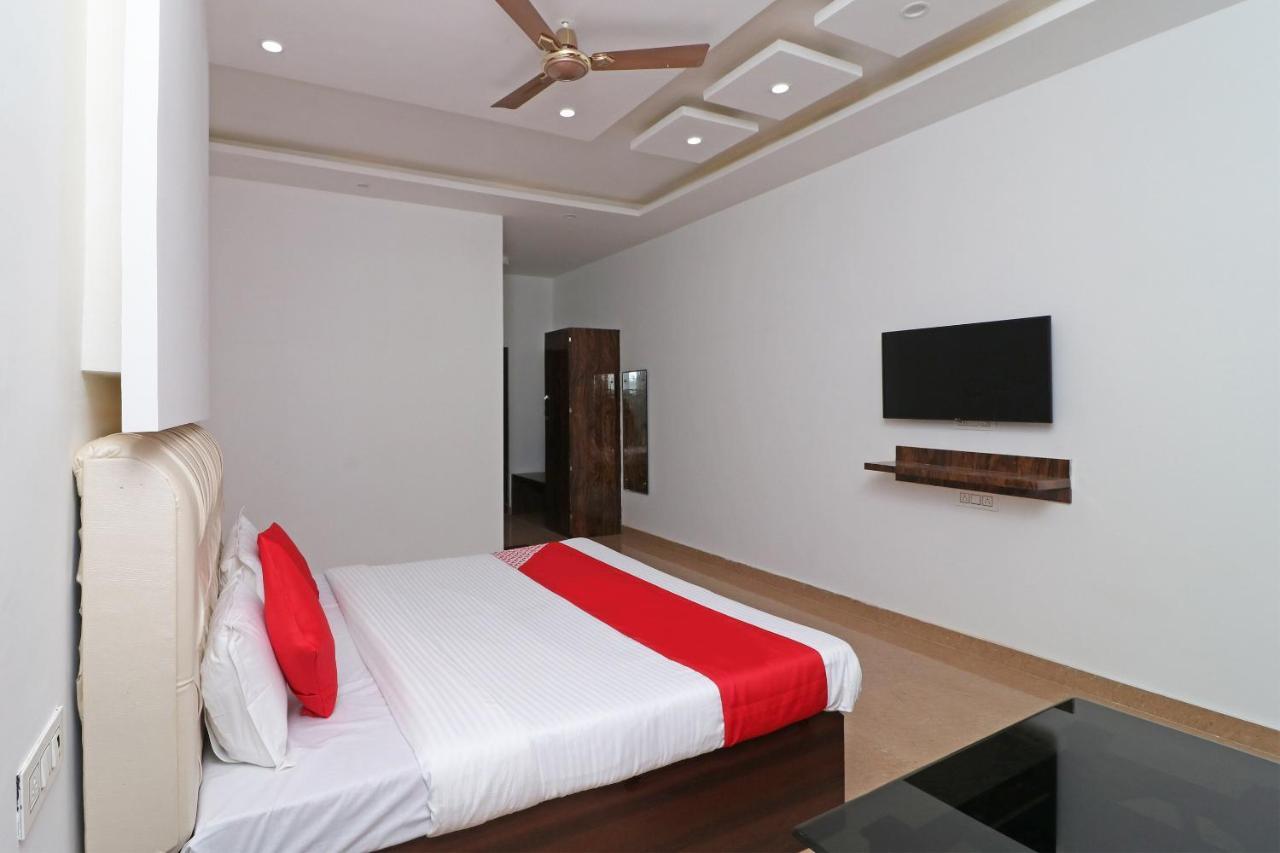 Oyo 29755 Hotel Jammu Airlines Экстерьер фото